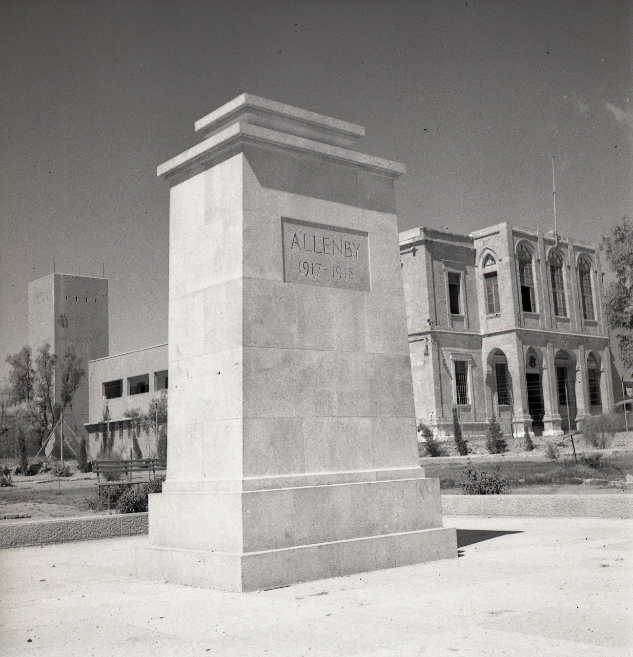גן אלנבי, 1951